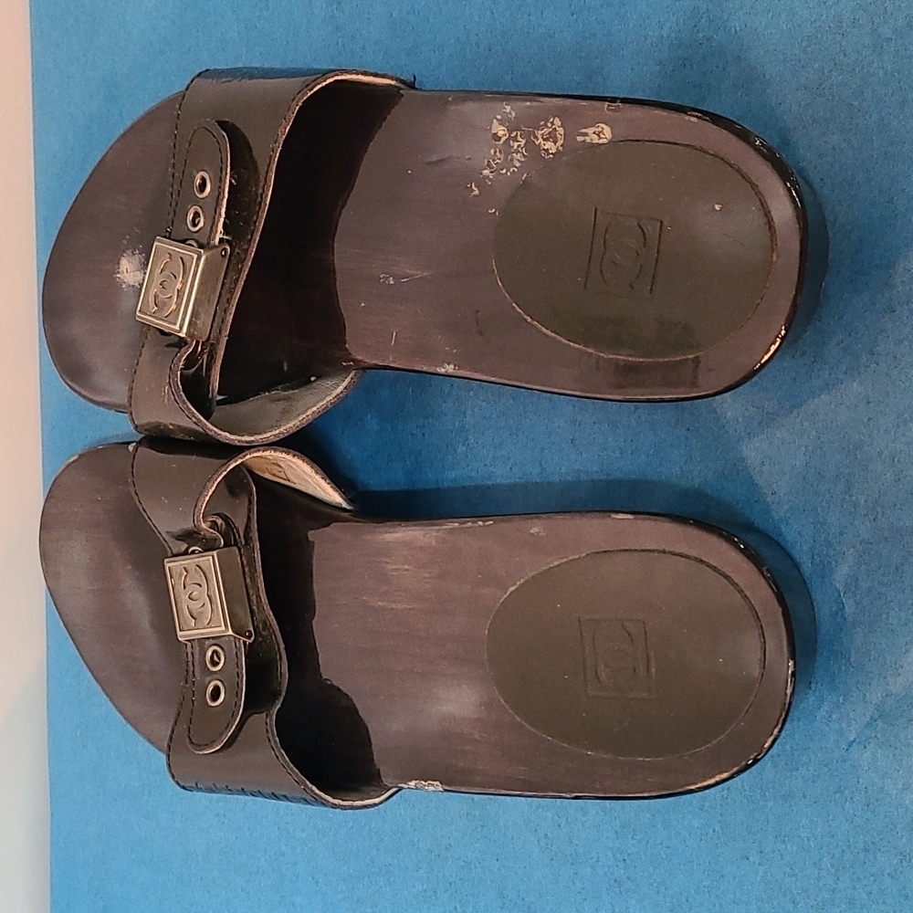 Chanel 2004 Collection Slides - Picture 9 of 14